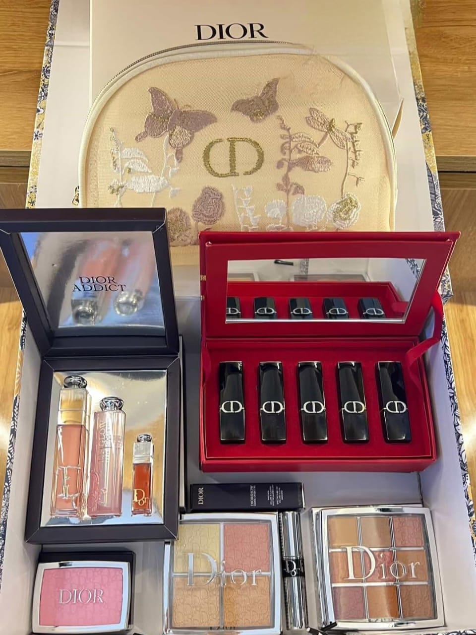 Dior Full Makeup & Fragrance Gift Set – Limited Edition 4